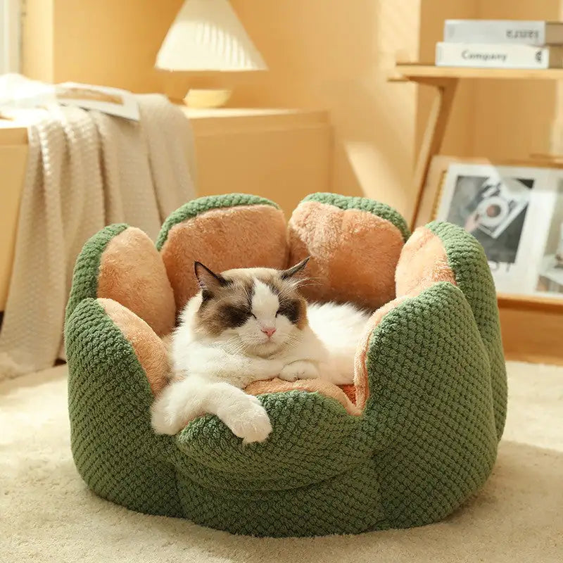 Soft and cozy pet bed, perfect as a dog bed or cat bed, with plush fabric for ultimate comfort and relaxation